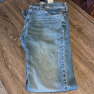 Hollister Men’s Classic Blue Denim Jeans. Straight leg. 28x34.